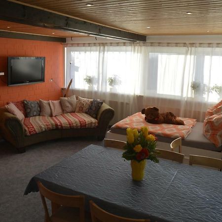 Familienzimmer Bastian Haibach  ภายนอก รูปภาพ