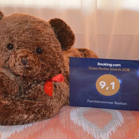 Familienzimmer Bastian Haibach  ภายนอก รูปภาพ
